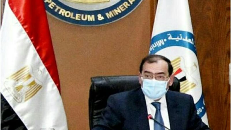 وزير البترول أثناء