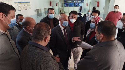 وكيل وزارة الصحة يتفقد أعمال التطوير بمستشفي كفر صقر