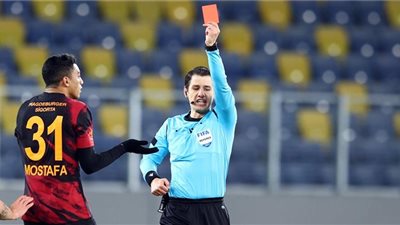 اجتماع بين جالطة سراي والاتحاد التركي لبحث إلغاء طرد مصطفى محمد