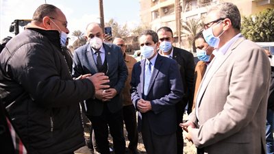 محافظ الغربية يتفقد أعمال التطوير بقرى مدينة المحلة الكبرى-صور