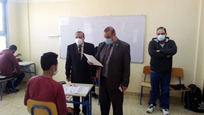 سلامة يتابع مسار الإمتحانات في الضبعة النووية ويستجيب لشكوي طلاب قسم الالكترونيات
