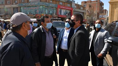 محافظ الفيوم يتابع المشروعات الخدمية الجديدة بمركز طامية