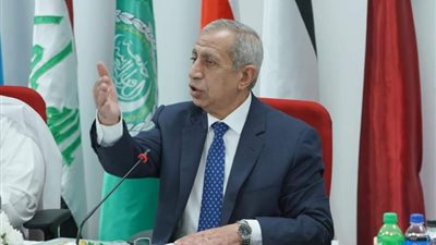 رئيس الأكاديمية العربية يترأس الإجتماع التحضيري لمؤتمر الأعمال الدولية وريادة الأعمال بسلطنة عمان