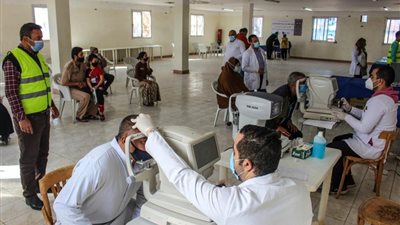 صناع الخير تنظم قافلة طبية موسعة للكشف علي عيون أهالي بورسعيد