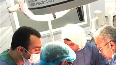 جراحة عاجلة استغرقت تسعة ساعات لإنقاذ حياة مسنة بالدقهلية