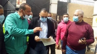 محافظ الشرقية يُفاجئ مدينة بلبيس ويأمر برصف ورفع كفاءة الشوارع والبدء في تطوير ميدان المحطة