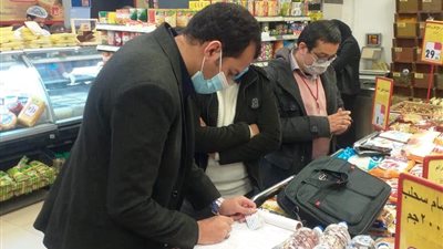 صحة المنيا : ضبط 58 مخالفة بعدد من المنشأت الغذائية باسواق المنيا