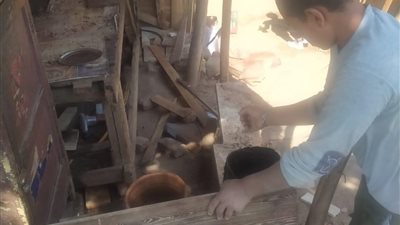 صحصاح يتابع أعمال إزالة كشك بدون ترخيص بمدينة البياضية