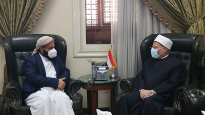 مفتي الجمهورية يستقبل وزير الأوقاف اليمني لبحث تعزيز التعاون الإفتائي بين الدار ووزارة الأوقاف اليمنية