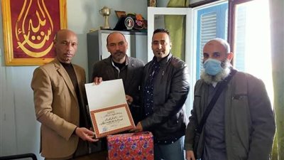 زكي كرم فريق الإشراف على الإمتحانات الألكترونية بمدارس ادارة الحمام بمطروح