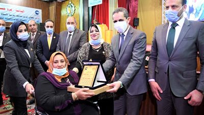 محافظ الغربية يكرم ذوي الهمم في احتفالية كبرى بالمحلة الكبرى -صور