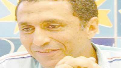 الداخلية يدافع عن القمة أمام النجوم