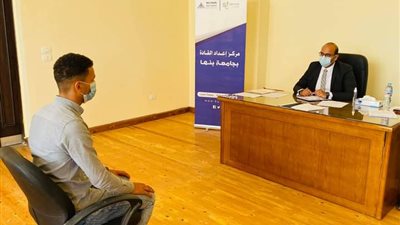 اعداد القادة بجامعة بنها يستقبل الطلاب الراغبين في التطوع بأنشطة المركز