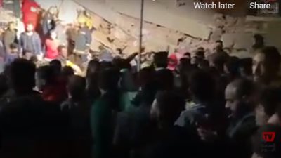 عاجل .. انهيار عقار من 10 طوابق في جسر السويس .. صور وفيديو