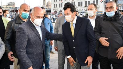 وزيرا الرياضة والنقل يودعان المشاركين بفوج قطار الشباب للأيتام