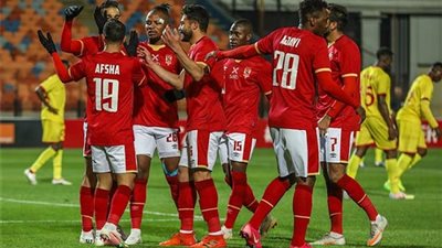 اجايى ومروان شريف يقودون هجوم الاهلى امام المريخ