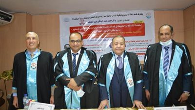 الدكتورة بمرتبة الشرف للناقد وائل عبدالباقي