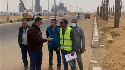 الشربينى: زراعة وتجميل محور محمد بن زايد الجنوبى فى العاصمة الإدارية.. بالفيديو والصور