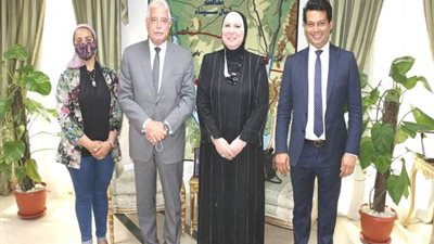 محافظ جنوب سيناء ووزيرة التجارة: تعاون المشترك للارتقاء بخطط التنمية الصناعية