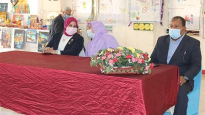 الفولى يفتتح المعرض الختامي للأنشطة المدرسية بالسويس