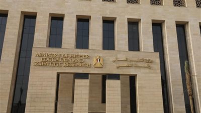 وزير التعليم العالي يتفقد مبنى الوزارة بالعاصمة الإدارية الجديدة