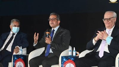 العناني: استقبال الرئيس للملوك الذين حكموا مصر وسجلوا التاريخ سيظل مشهداً بارزاً عالقاً بالذاكرة