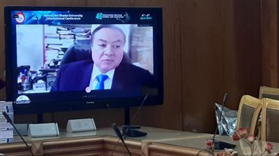 ألسن عين شمس تشارك بالمؤتمر العلمي للجامعة بجلسة حول القوة التنافسية التعليمية