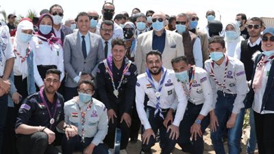 يوم ترفيهى للأيتام بواحة وهرم ميدوم فى بنى سويف.. بالصور