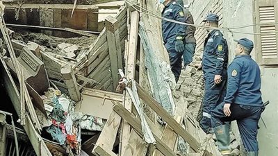 انهيار منزلين بغرب أسيوط واستخراج 5 أشخاص حتي الآن