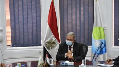 رئيس القابضة للمياه يبحث سبل التعاون لتقليل الفاقد بالشبكات مع شركة سويز الفرنسية