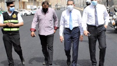 محافظ الغربية يتابع أعمال النظافة ورصف الكورنيش-صور