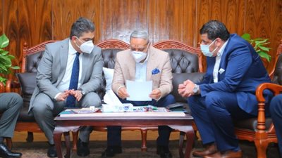 رئيس جامعة طنطا يشيد بدور صناع الخير واوركيديا لعلاج أمراص العيون لغير القادرين