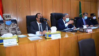 تنفيذى المنيا : تكثيف حملات تطبيق مواعيد غلق وفتح المحلات والمطاعم