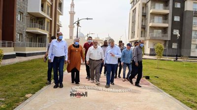 رئيس جهاز العاشر من رمضان يتفقد المشروعات الجارى تنفيذها