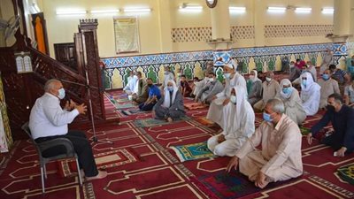 انشاء مركز شباب ووحدة صحية لخدمة أهالى منطقة المعلمين بالخارجة
