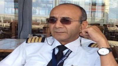 احمد كرارة ينعى رحيل الطيار أشرف أبو اليسر