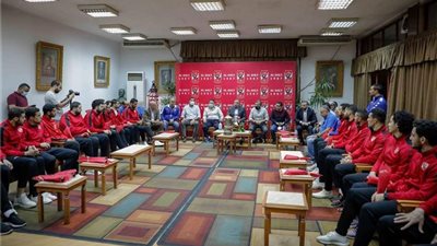 مجلس الأهلى يحتفل بفريق كرة اليد على الإفطار بعد التتويج بكأس مصر