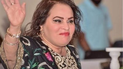 اصابة نادية العراقية بنزيف حاد فى العين