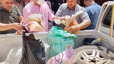 فى حملة تفتيشية تحرير 21 محضر مخالفة وإعدام 200 كجم منتجات عطارة منتهية الصلاحية بالباجور