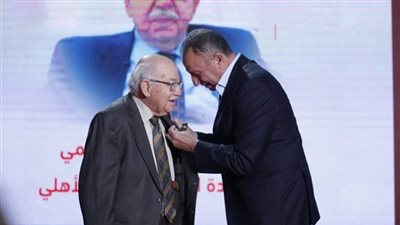 محمود فهمي: لم أتقاضى أي أجر من الأهلي.. وهذا رأيي في محمود طاهر