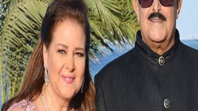 عمرو أديب: دلال عبد العزيز فى العناية المركزة منذ 8 أيام