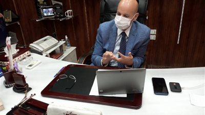 زيادة عدد الأسرة بمستشفيات العزل ومتابعة استهلاك الاكسجين