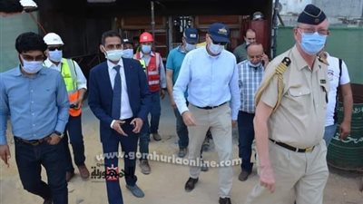 السفير الألماني بالقاهرة يتفقد مشروعات مدينة العلمين الجديدة يبدي إعجابه بسرعة ودقة تنفيذ المشروعات من أعلى أحد الأبراج الشاطئية