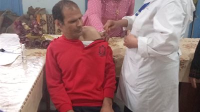 لقاح فيروس كورونا لكبار السن وذوي الاحتياجات الخاصة بمؤسسة كبار السن بنبروة