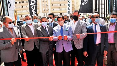 وزير الشباب والرياضة ومحافظ الغربية يفتتحان نادي city club بطنطا -صور