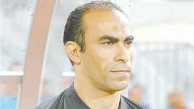 مدير الكرة بالأهلي.. اعتذر لعناصر المنظومة