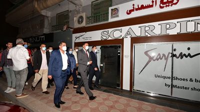 حملات مكبره بالوحدات المحليه لغلق المحلات والمنشات التجاريه بالتعاون مع الشرطه
