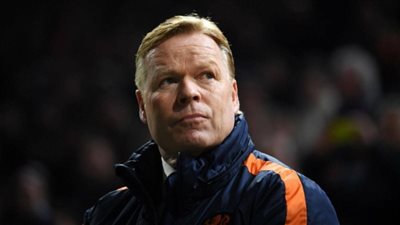 كومان يعلق على أنباء رحيله عن برشلونة