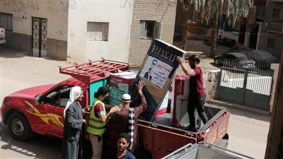 مستقبل وطن أبنوب يسلم هدايا الرئيس للمقبلات على الزواج