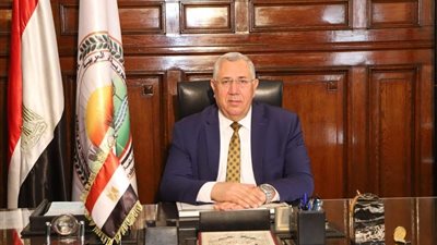 وزير الزراعة يهنئ مزارعي وفلاحي مصر بمناسبة عيد الفطر المبارك